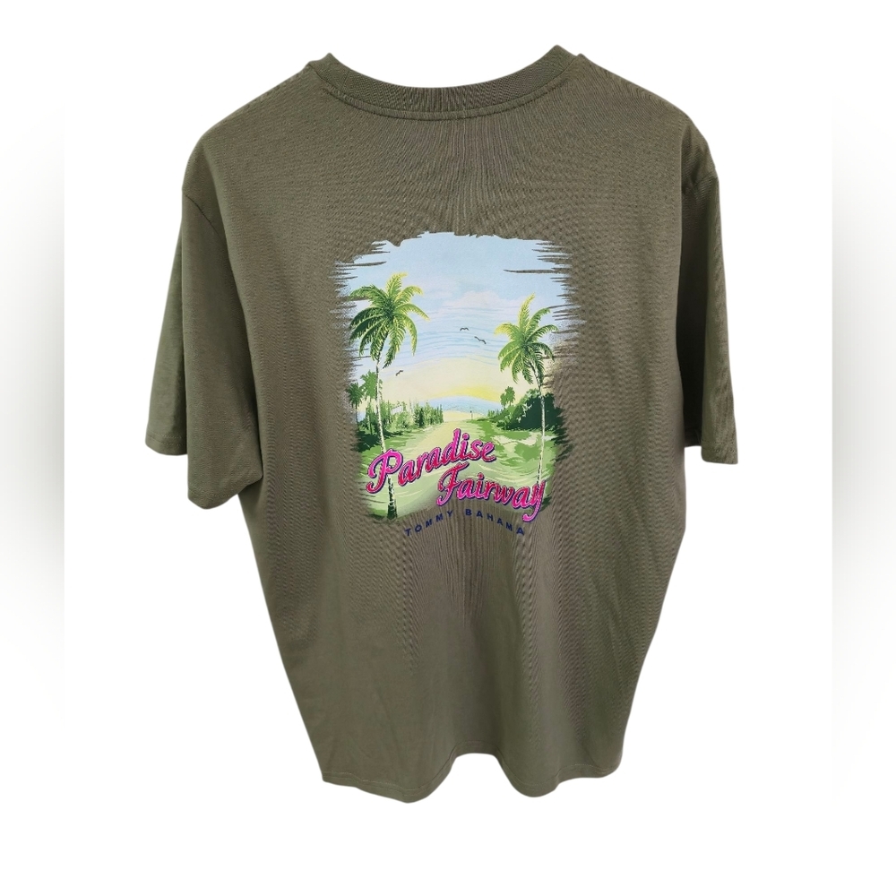 NWT Tommy Bahama Graphic Paradise  Fairway Hawaiaan Tshirt Green Size Medium
